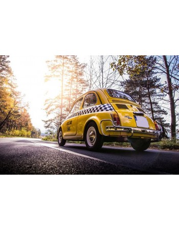 Żółty Fiat 500